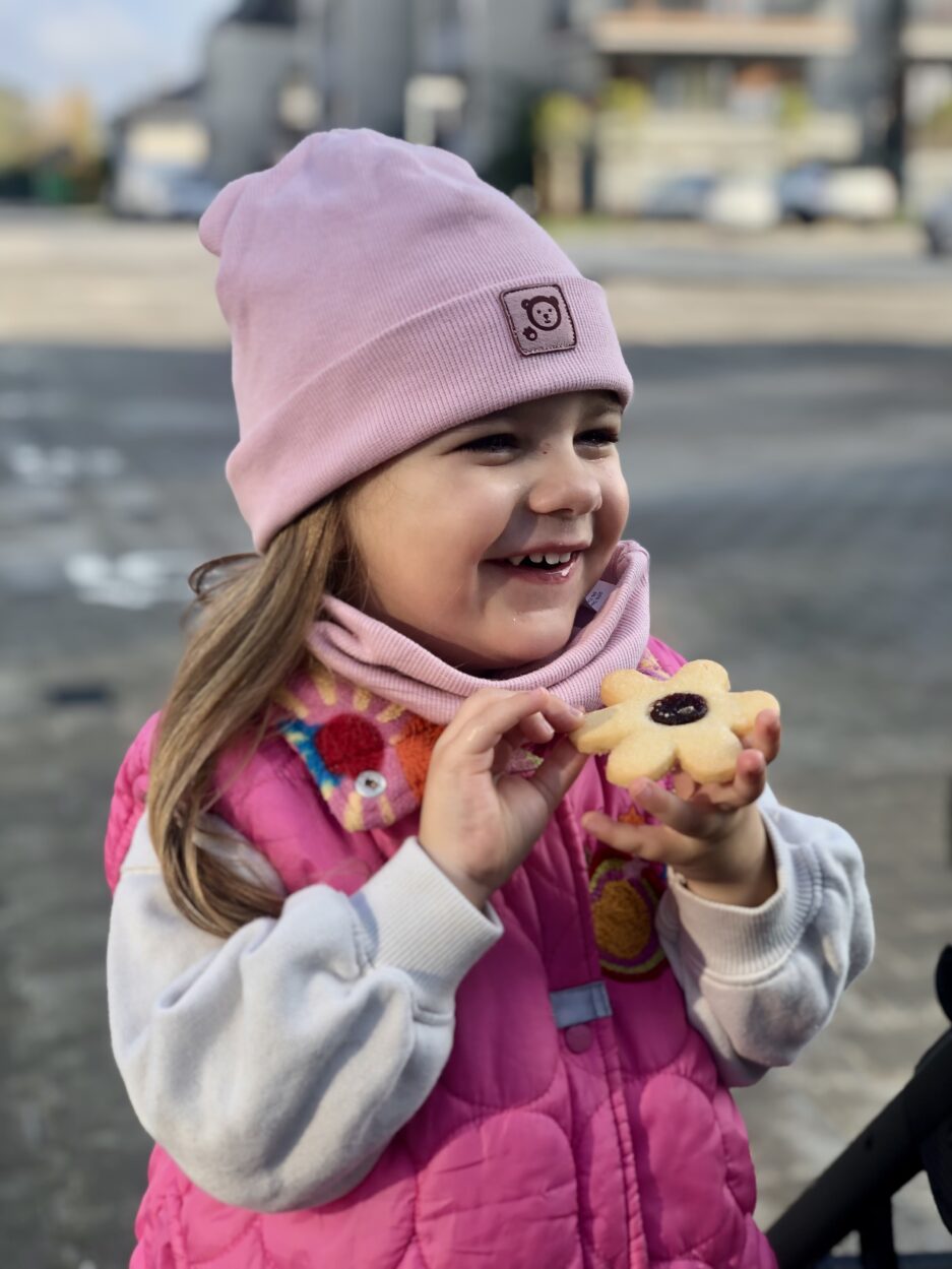 dziecko w komplecie czapka i komin iltom